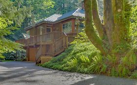 Barlow Creekside Lodge